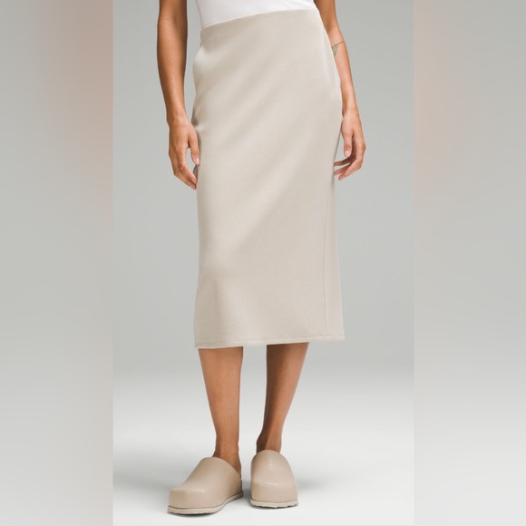 lululemon Softstreme High Rise Midi Skirt in Mojave Tan Brand New with Tags - Picture 2 of 6